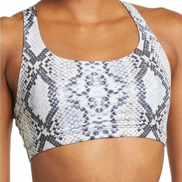 Onzie City Bra NWT CrissCross Strap Blue Tie Dye - Picture 6 of 7